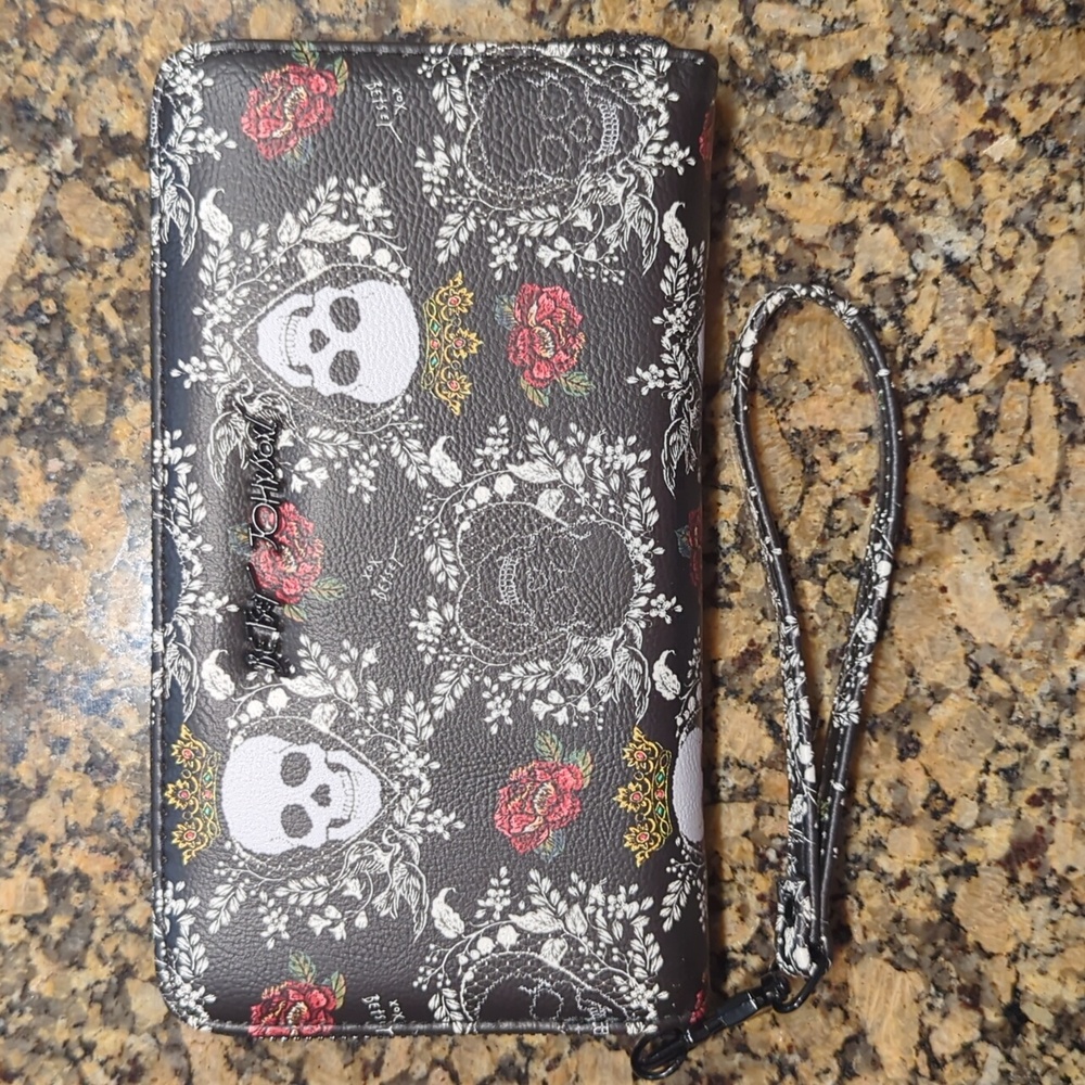 Betsey Johnson Skull and Rose Wristlet NWOT